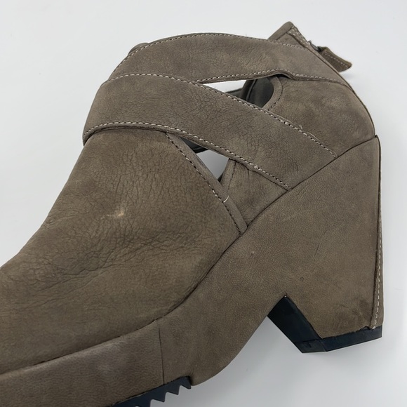 Eileen Fisher Wedge Heel Bootie - Picture 4 of 4